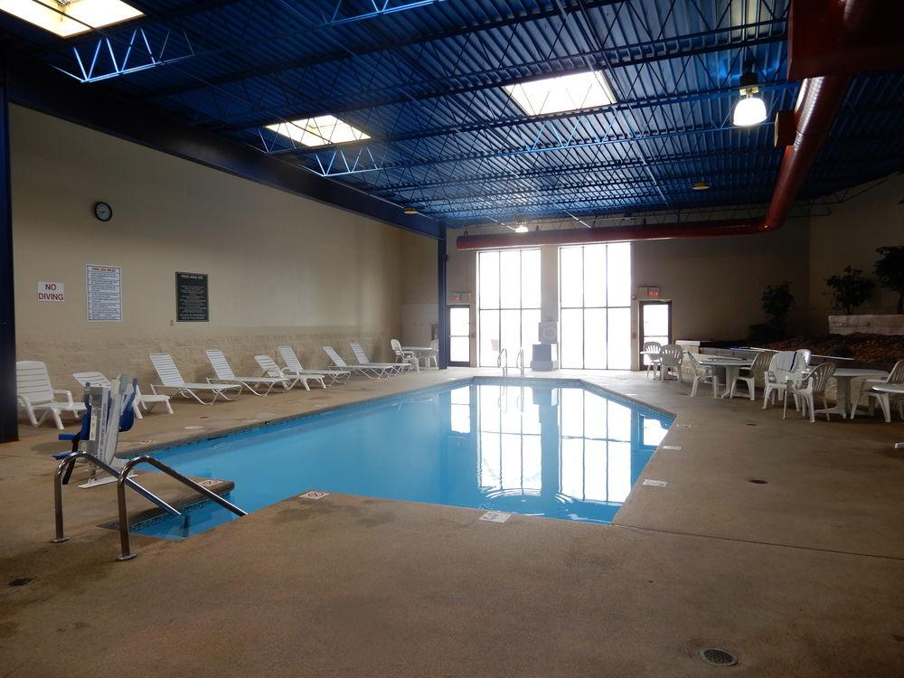 Clarion Hotel Milwaukee Airport Esterno foto
