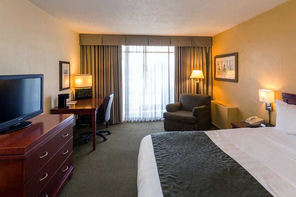 Clarion Hotel Milwaukee Airport Esterno foto