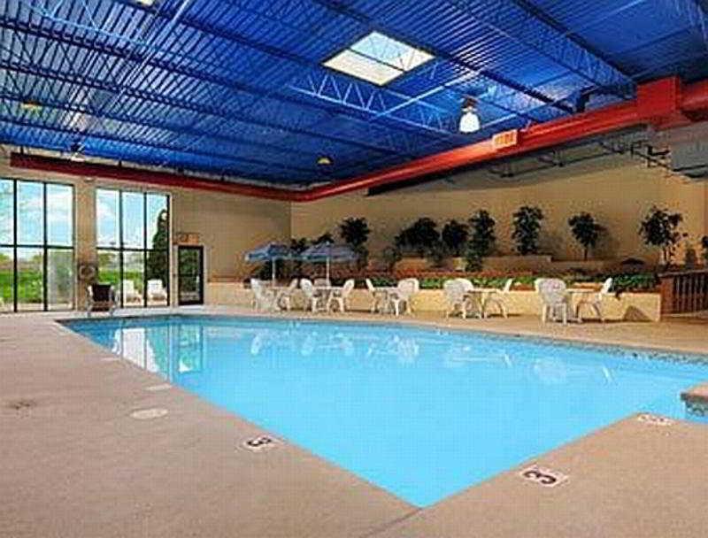 Clarion Hotel Milwaukee Airport Esterno foto