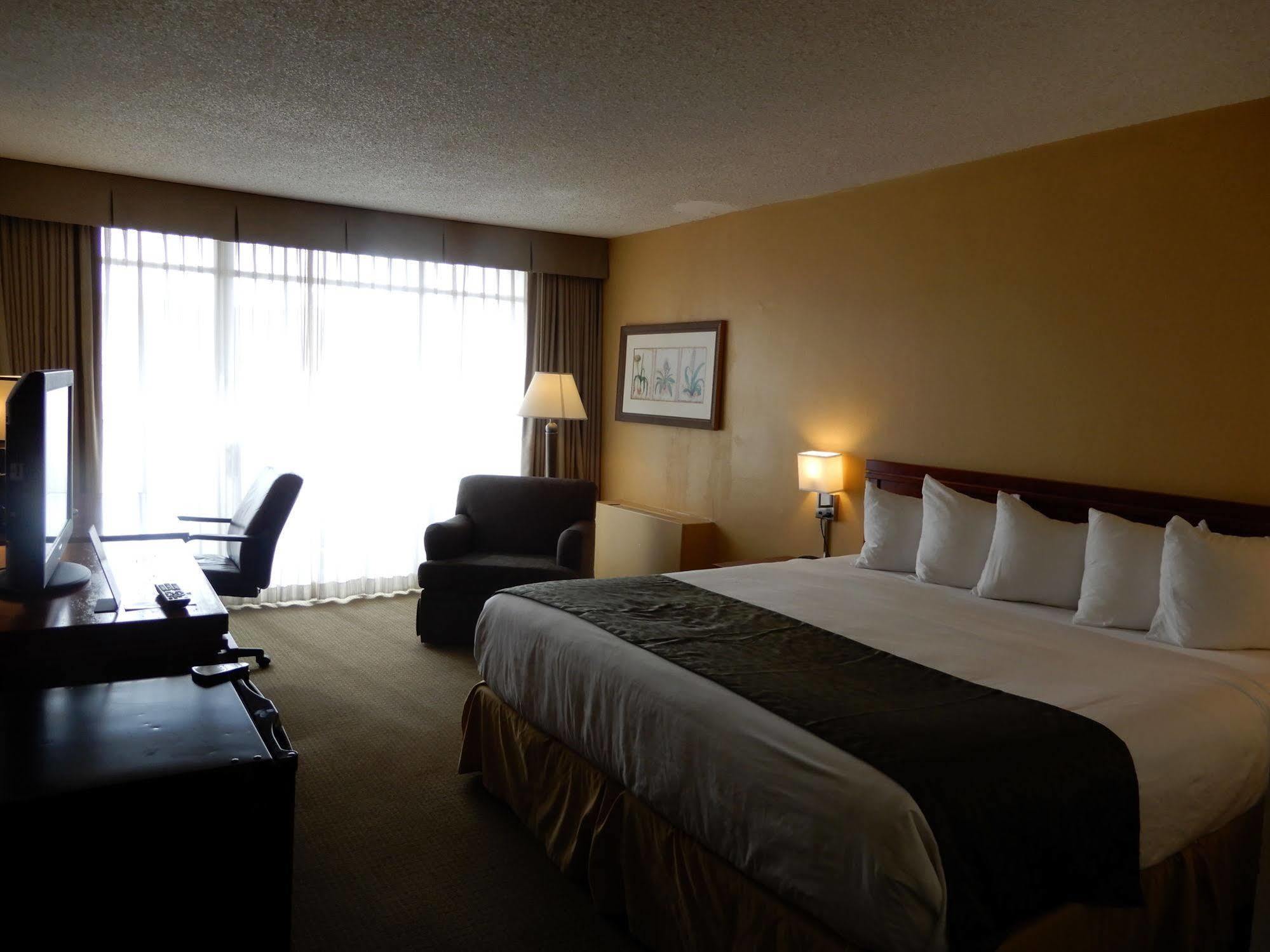 Clarion Hotel Milwaukee Airport Esterno foto