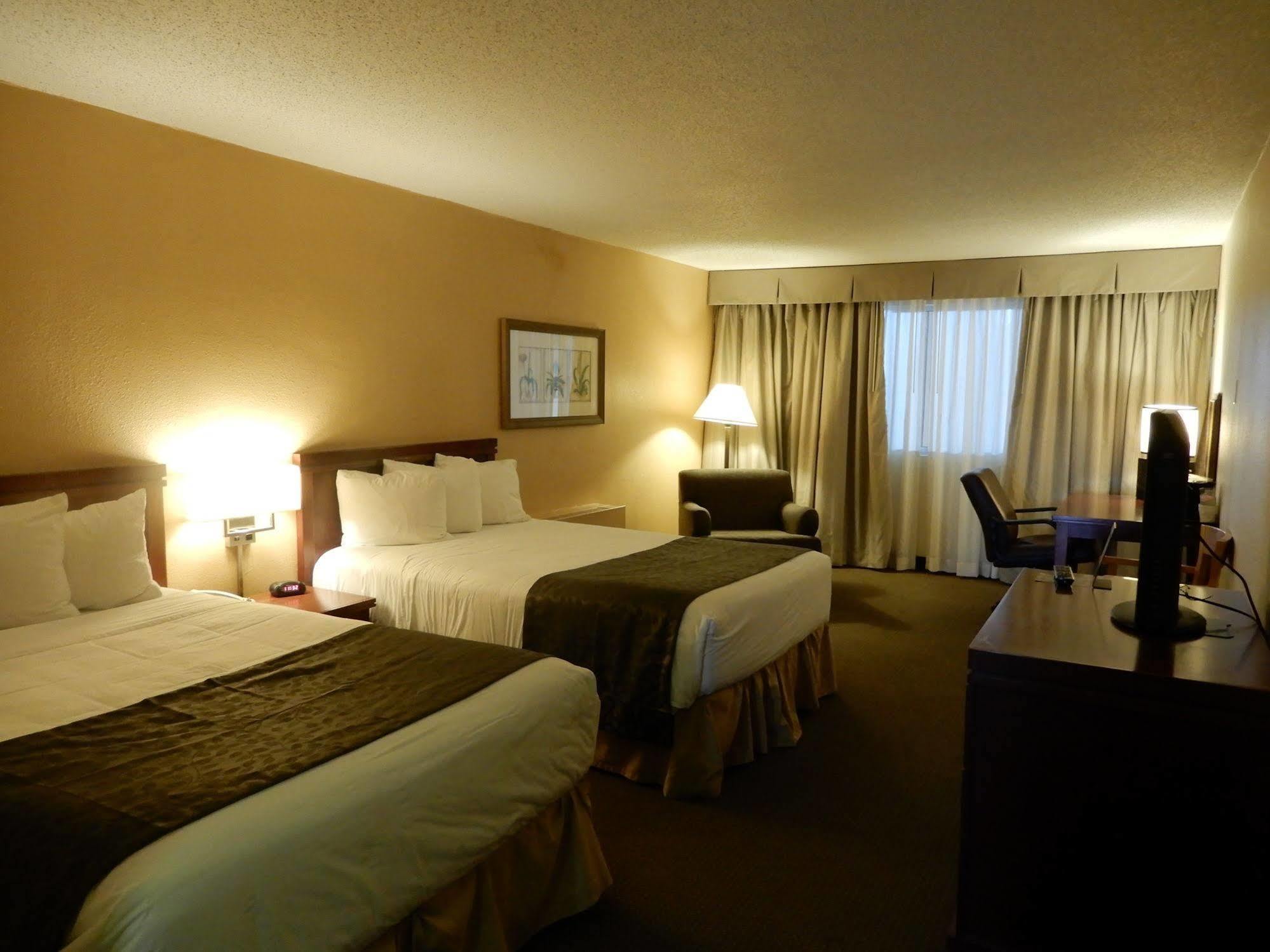 Clarion Hotel Milwaukee Airport Esterno foto